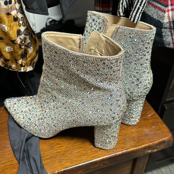 Size 10, Betsy Johnson sparkle boots worn three times - Picture 5 of 5